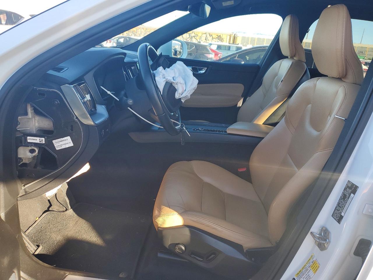 2020 VOLVO XC60 T5 MOMENTUM photo 7
