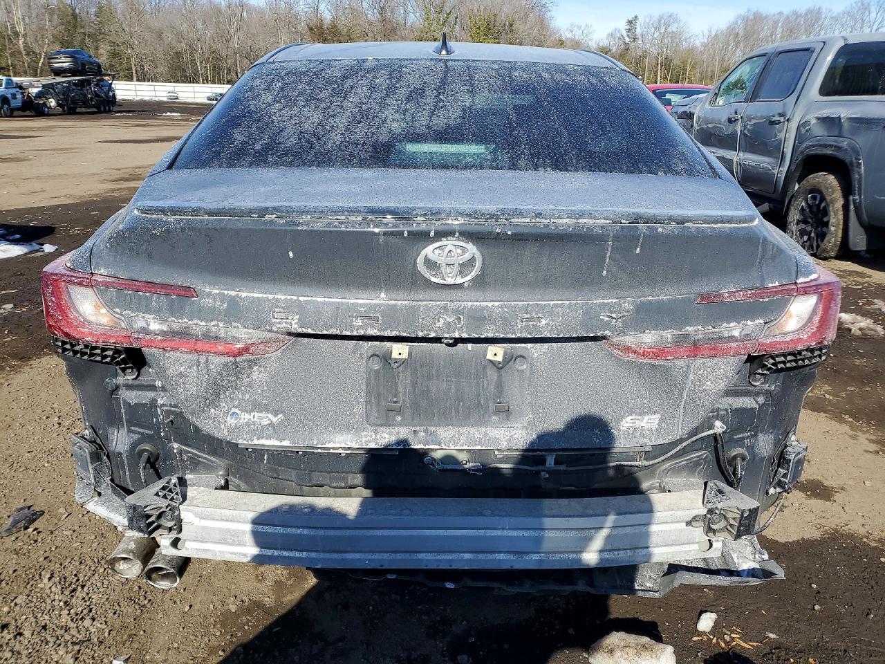 2025 TOYOTA CAMRY photo 6