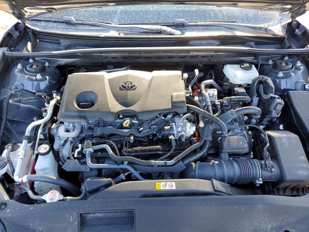 2025 TOYOTA CAMRY photo 11
