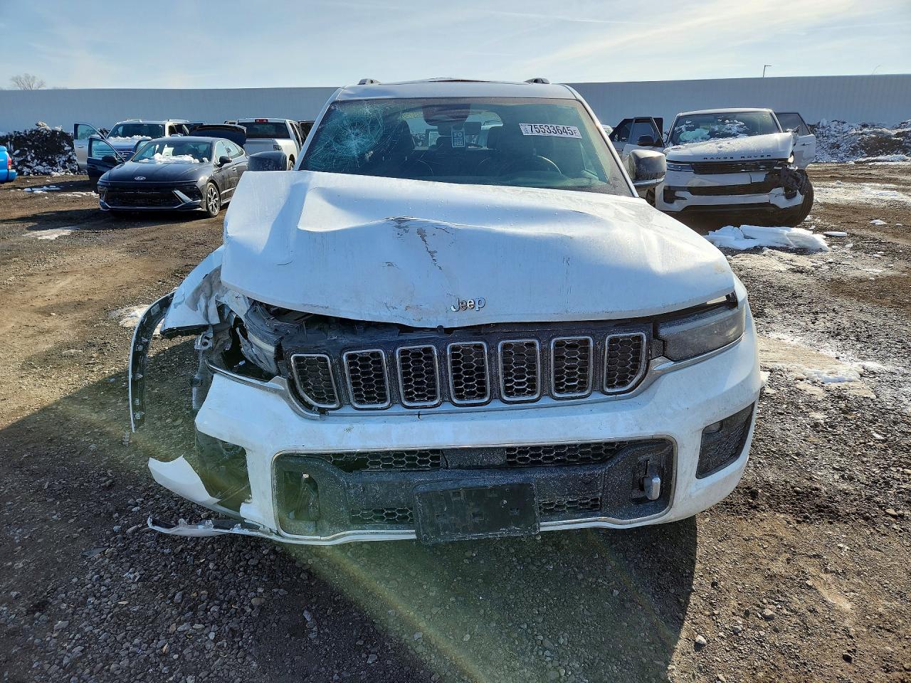 2022 JEEP GRAND CHEROKEE OVERLAND photo 13