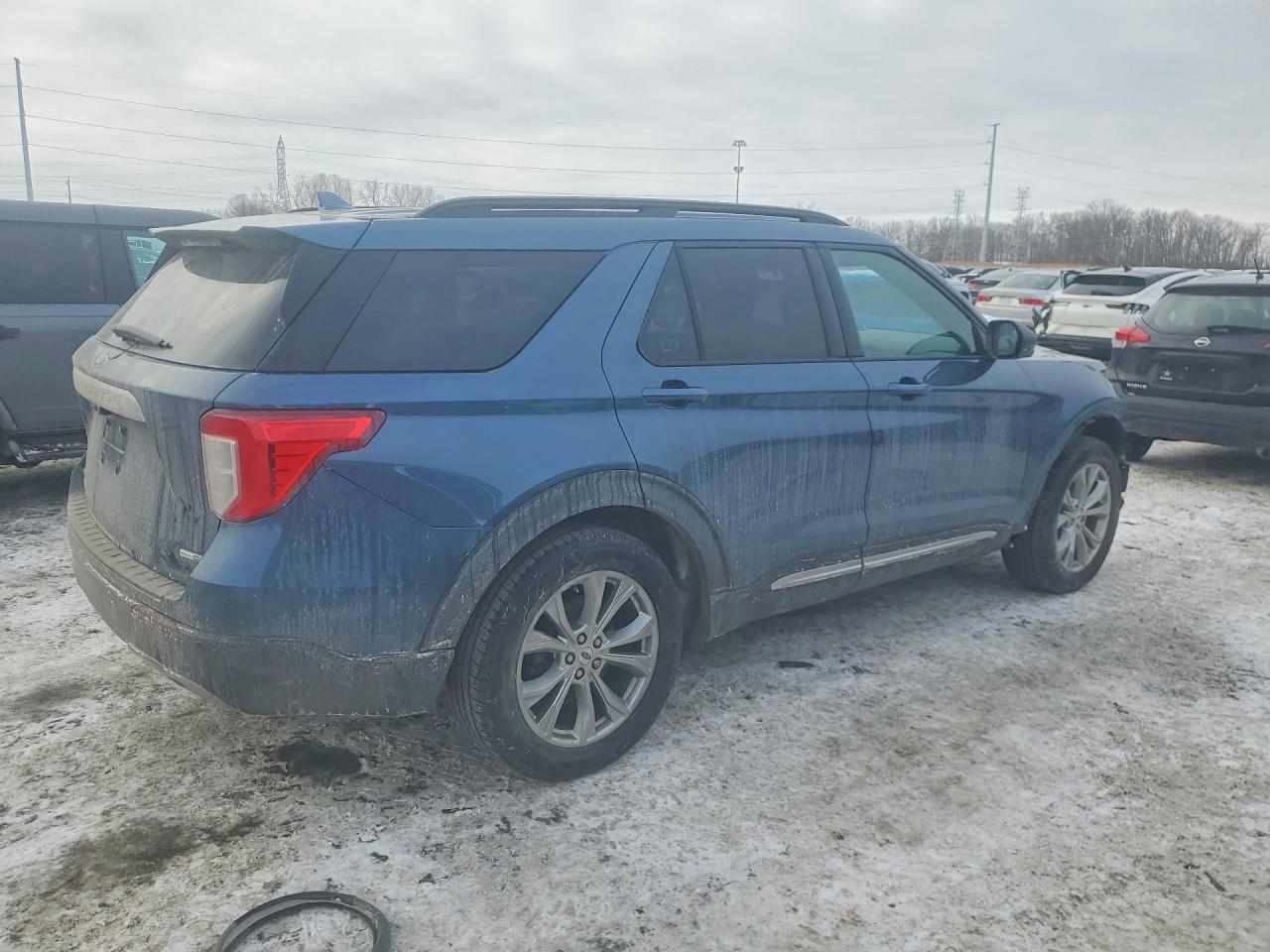 2020 FORD EXPLORER XLT photo 3