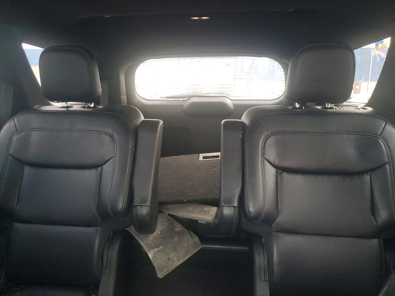 2020 FORD EXPLORER XLT photo 10