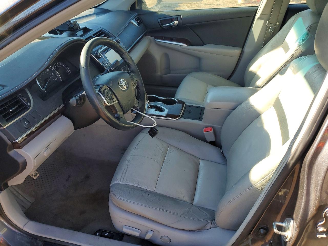 2013 TOYOTA CAMRY L photo 13