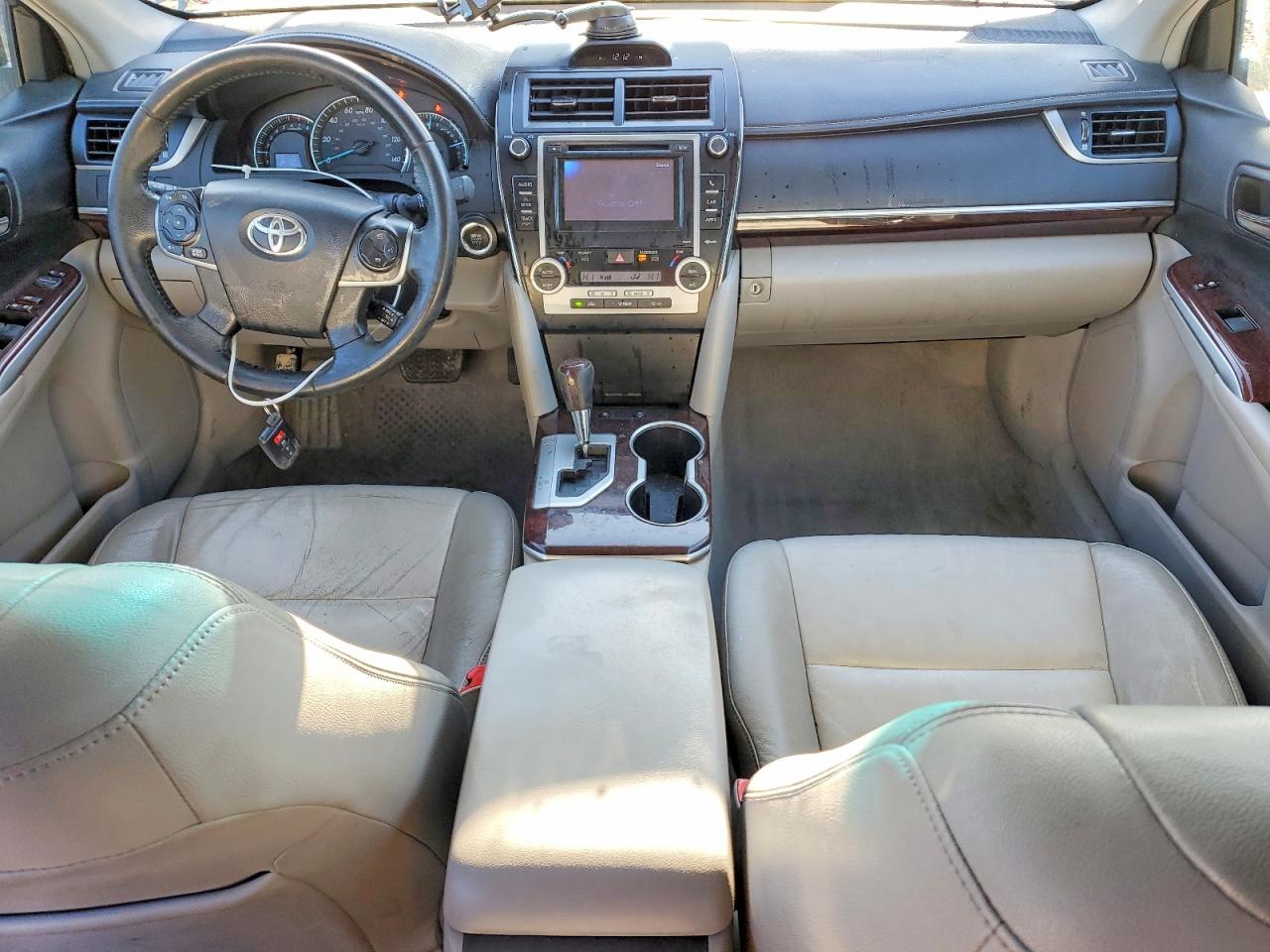 2013 TOYOTA CAMRY L photo 15
