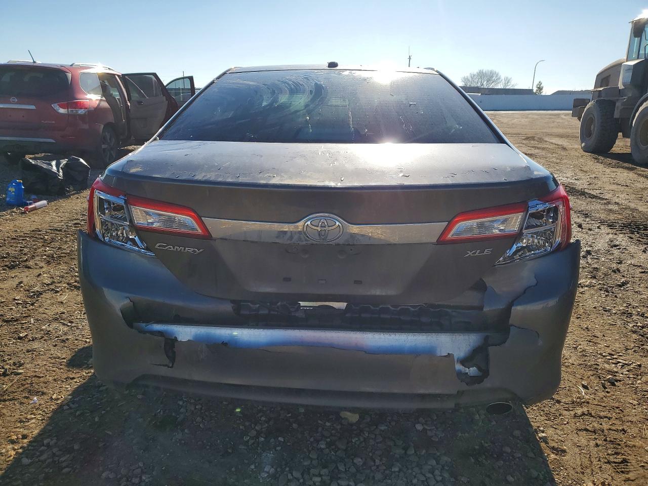 2013 TOYOTA CAMRY L photo 11