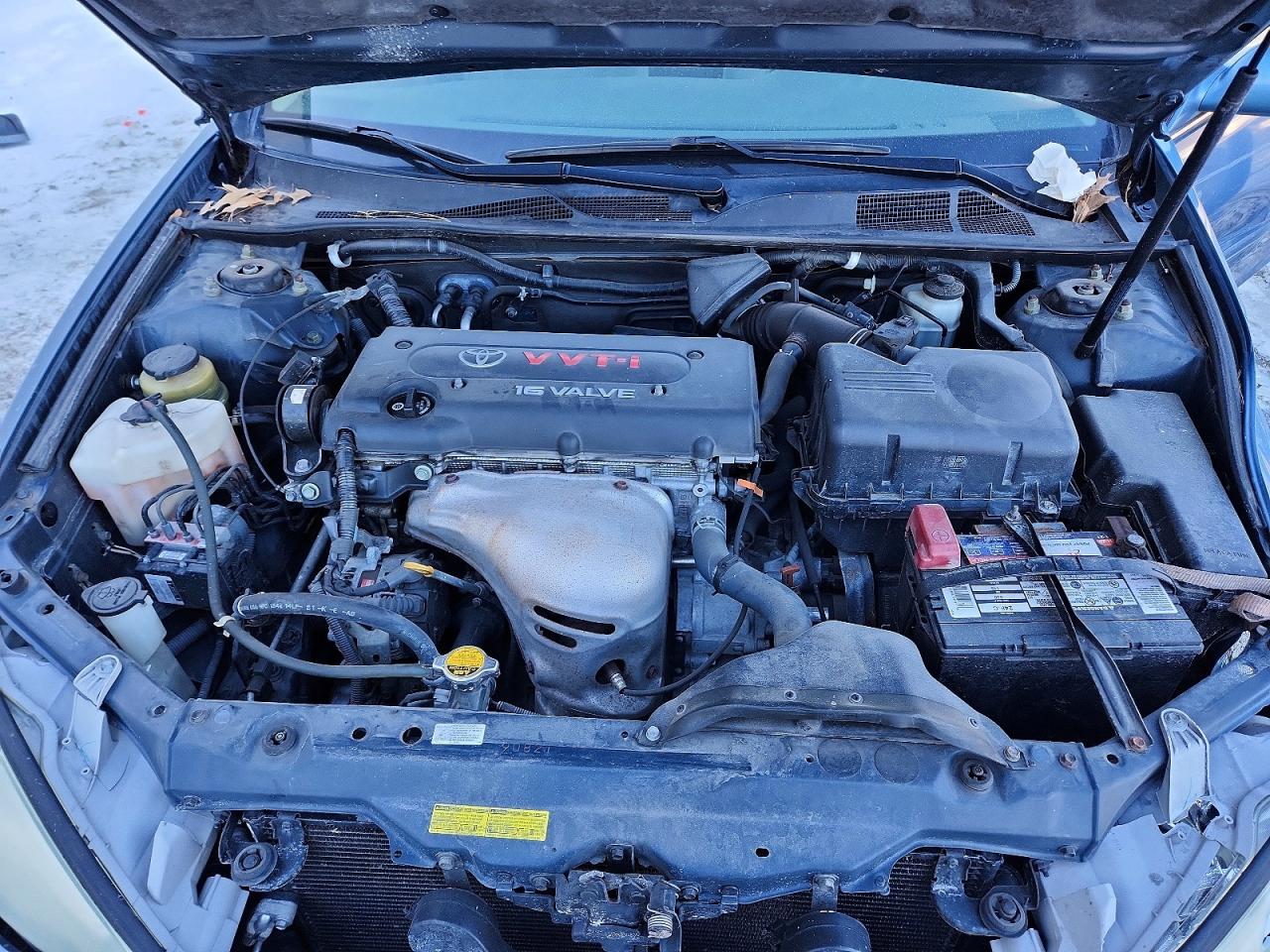 2004 TOYOTA CAMRY LE photo 11