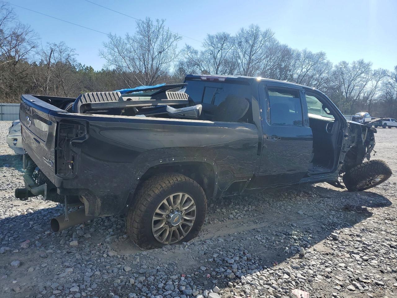 2023 CHEVROLET SILVERADO K3500 HIGH COUNTRY photo 3