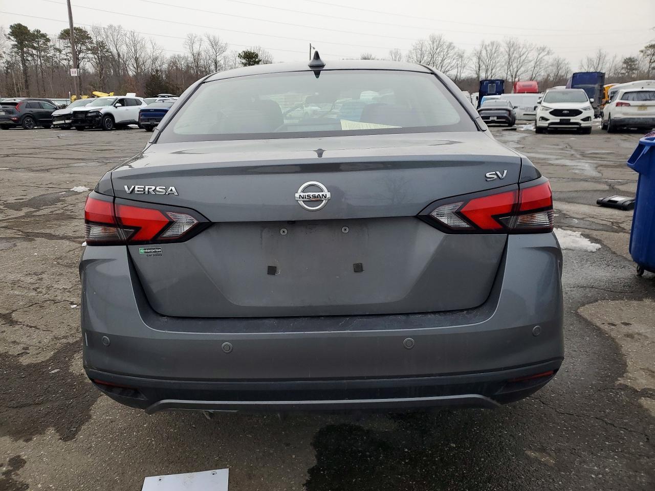 2021 NISSAN VERSA SV photo 16