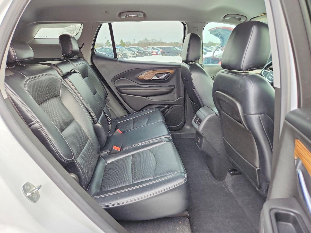 2020 GMC TERRAIN SLE photo 11