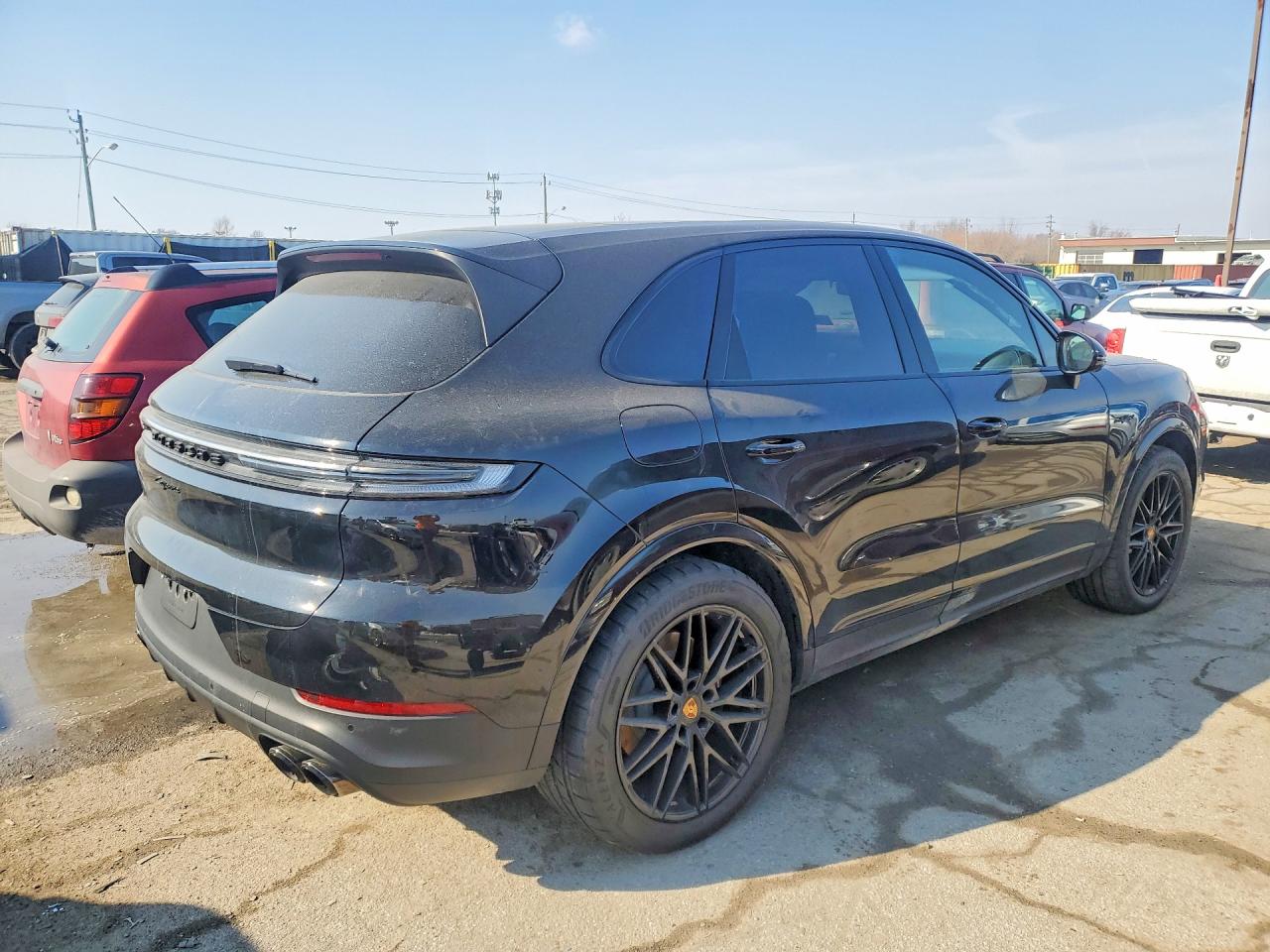 2025 PORSCHE CAYENNE E-HYBRID photo 5