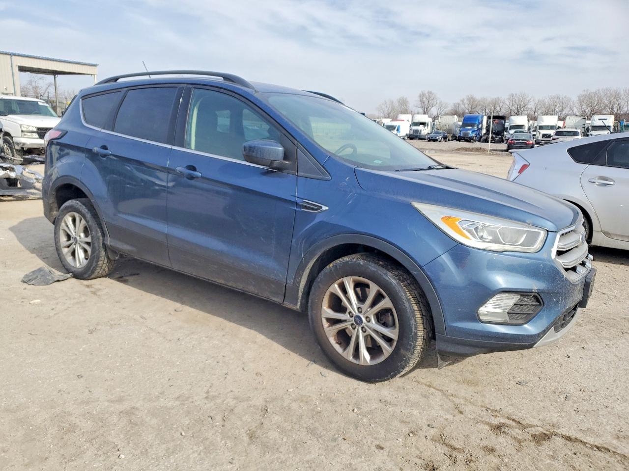 2018 FORD ESCAPE SEL photo 4