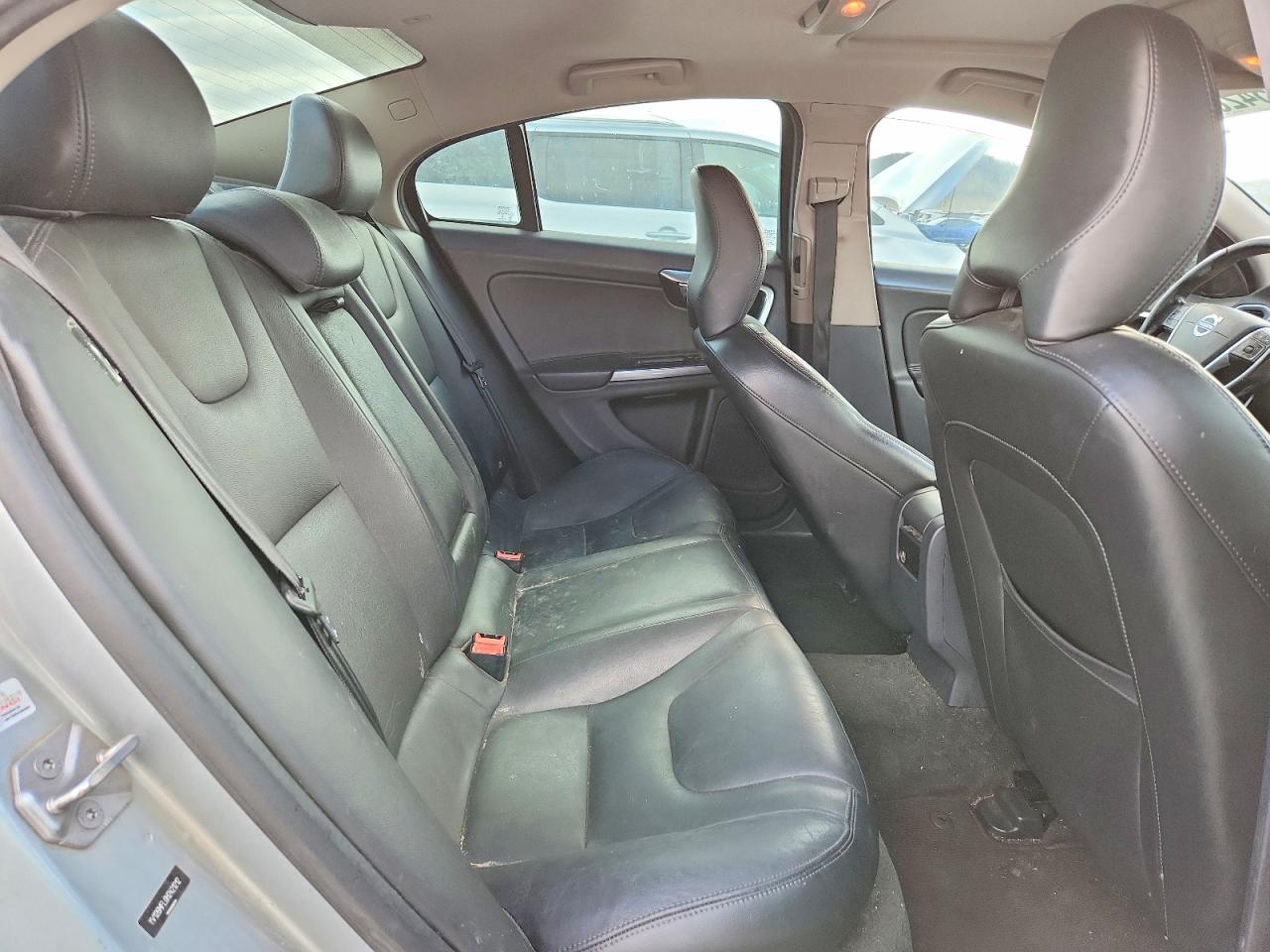 2017 VOLVO S60 photo 19