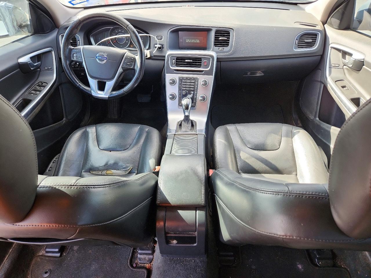 2017 VOLVO S60 photo 15