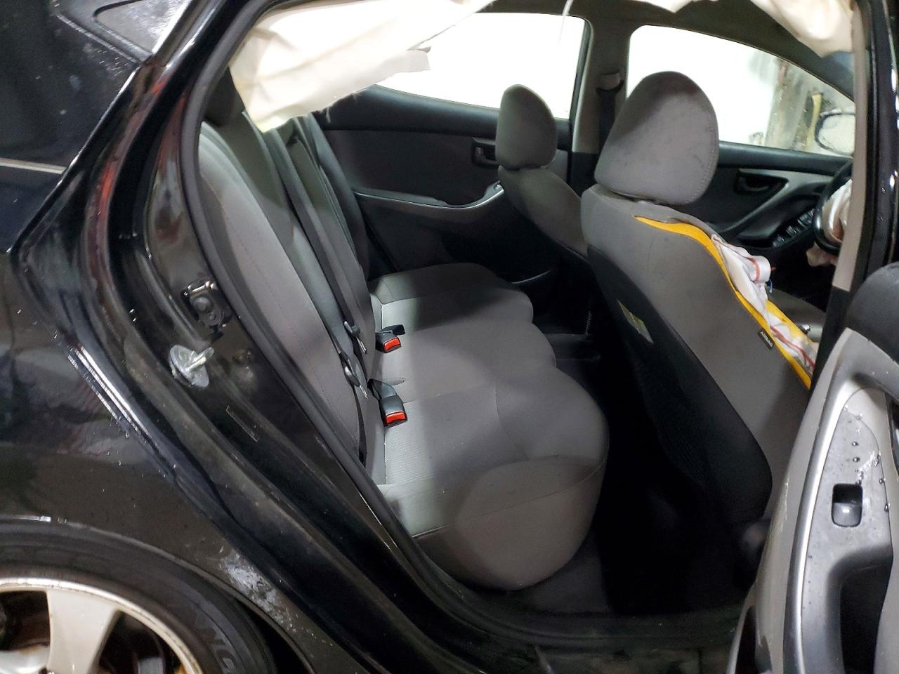 2014 HYUNDAI ELANTRA SE photo 19