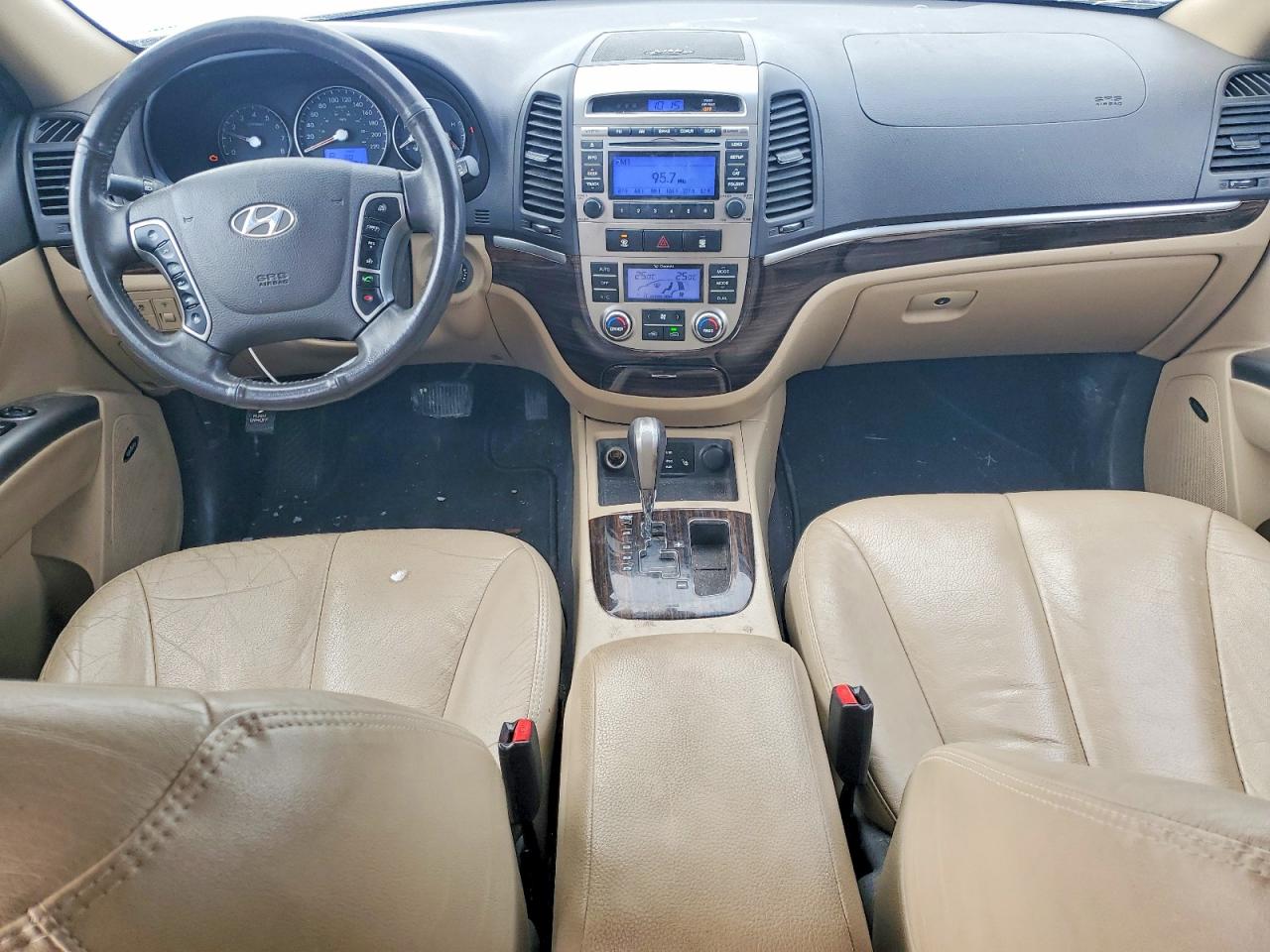 2011 HYUNDAI SANTA FE SE photo 8