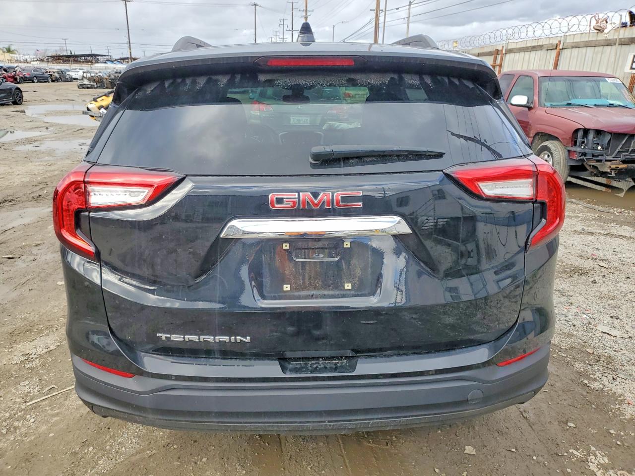 2024 GMC TERRAIN SLE photo 11