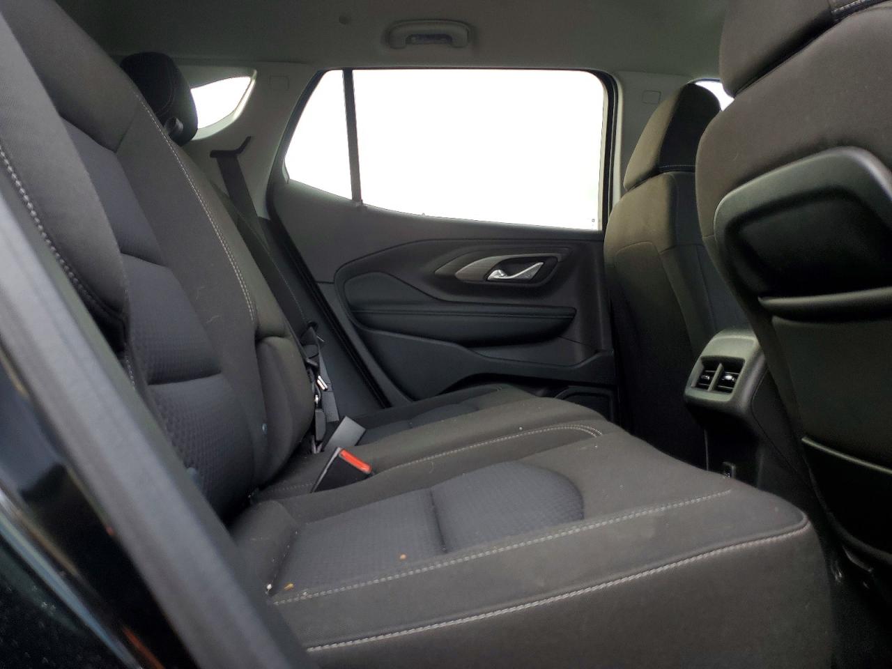 2024 GMC TERRAIN SLE photo 21