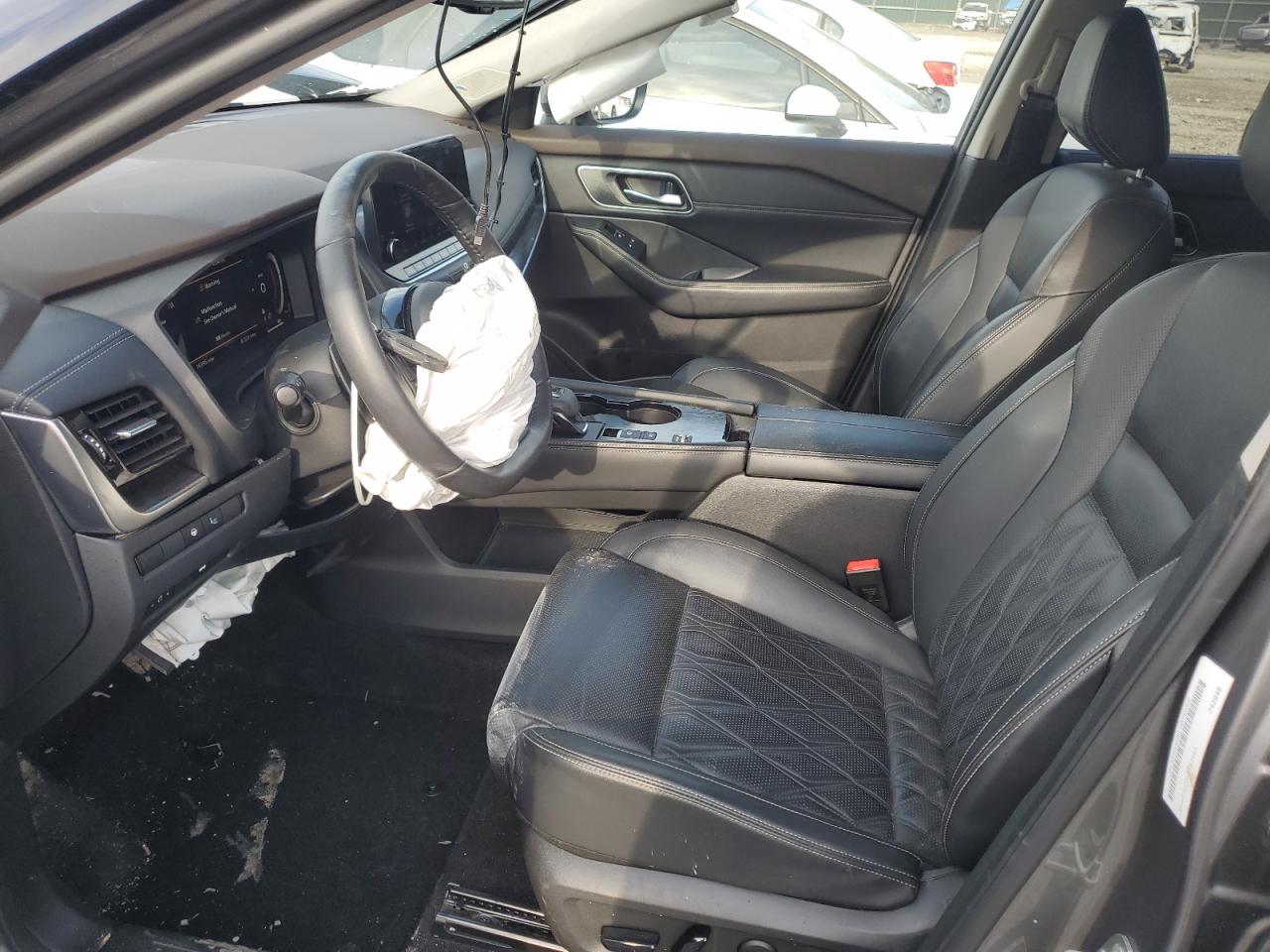 2021 NISSAN ROGUE PLATINUM photo 13