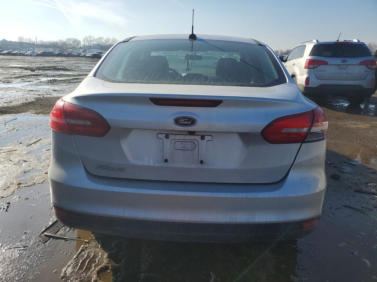 2017 FORD FOCUS S photo 6