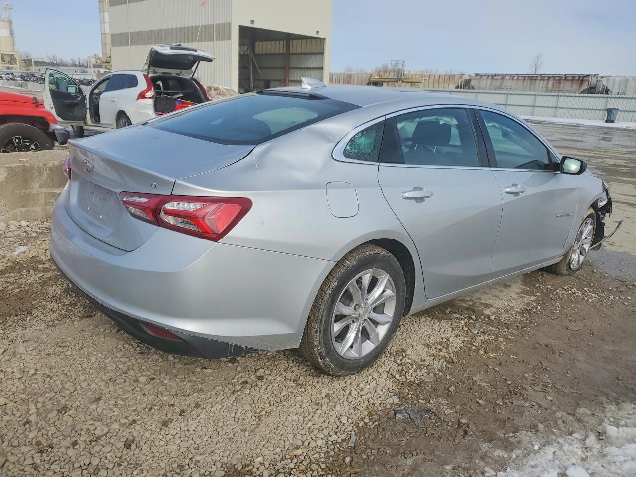2020 CHEVROLET MALIBU LT photo 3