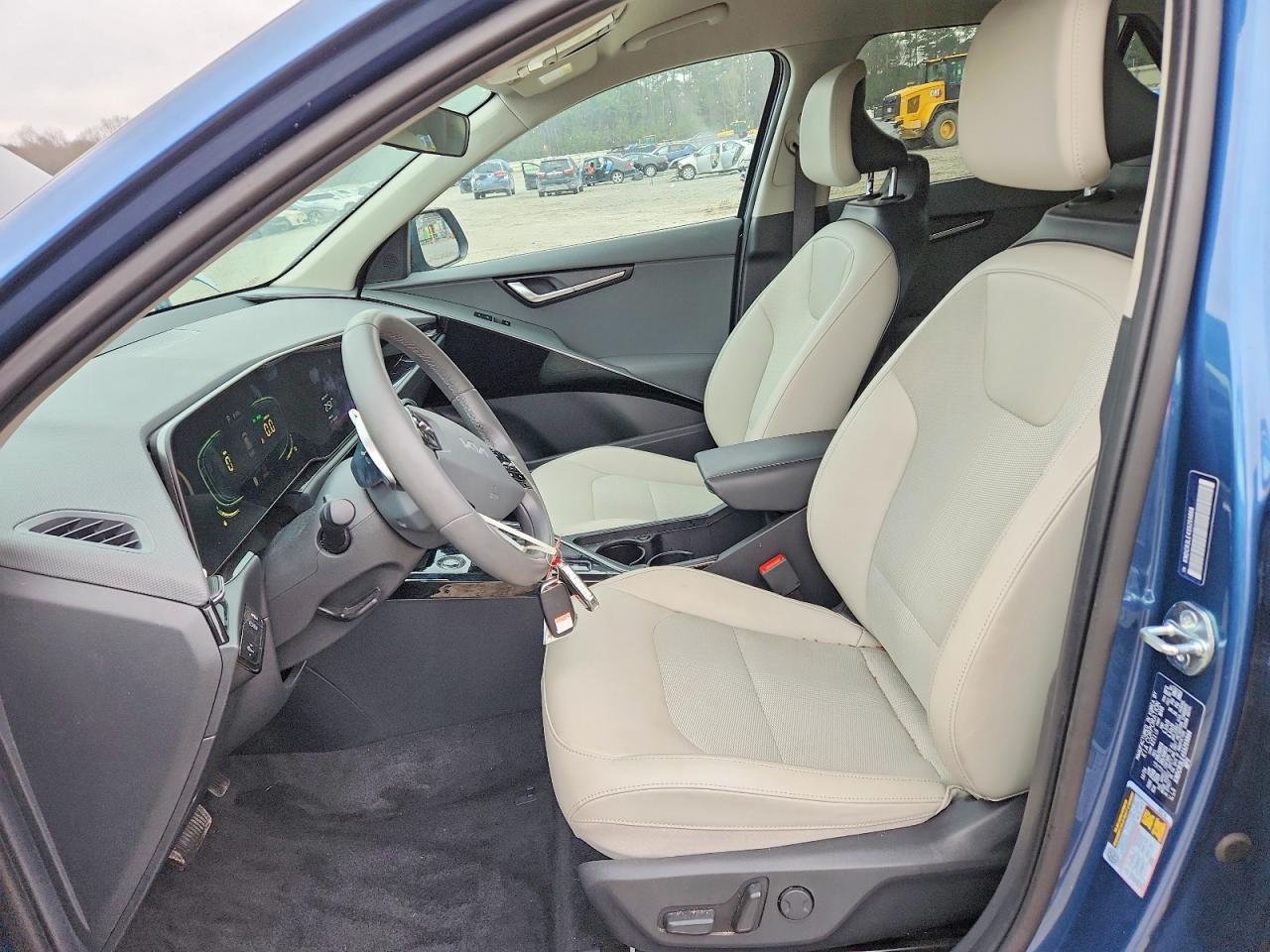 2025 KIA NIRO EX photo 7