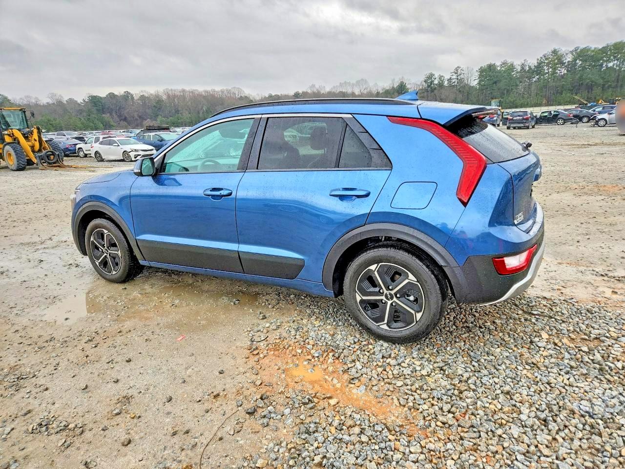 2025 KIA NIRO EX photo 2
