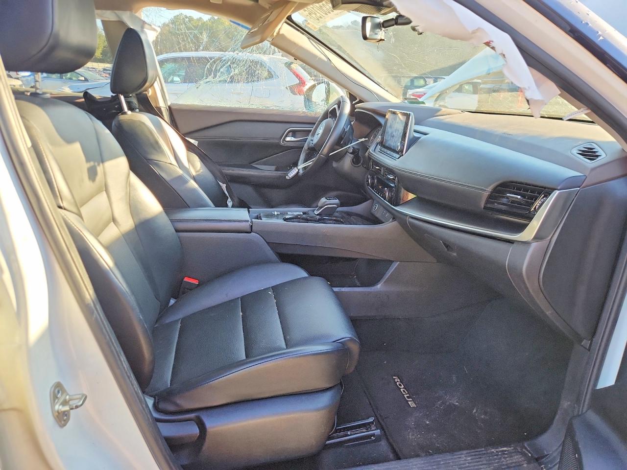 2021 NISSAN ROGUE SV photo 19