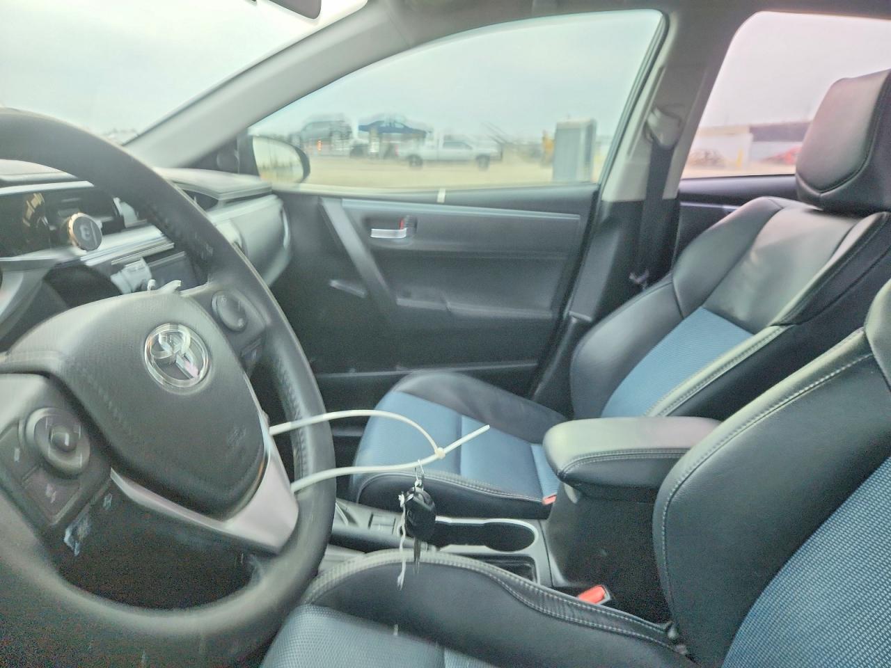2016 TOYOTA COROLLA L photo 13