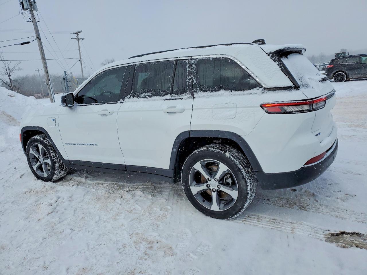 2023 JEEP GRAND CHEROKEE LIMITED 4XE photo 2
