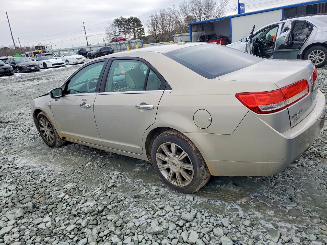 2010 LINCOLN MKZ photo 2