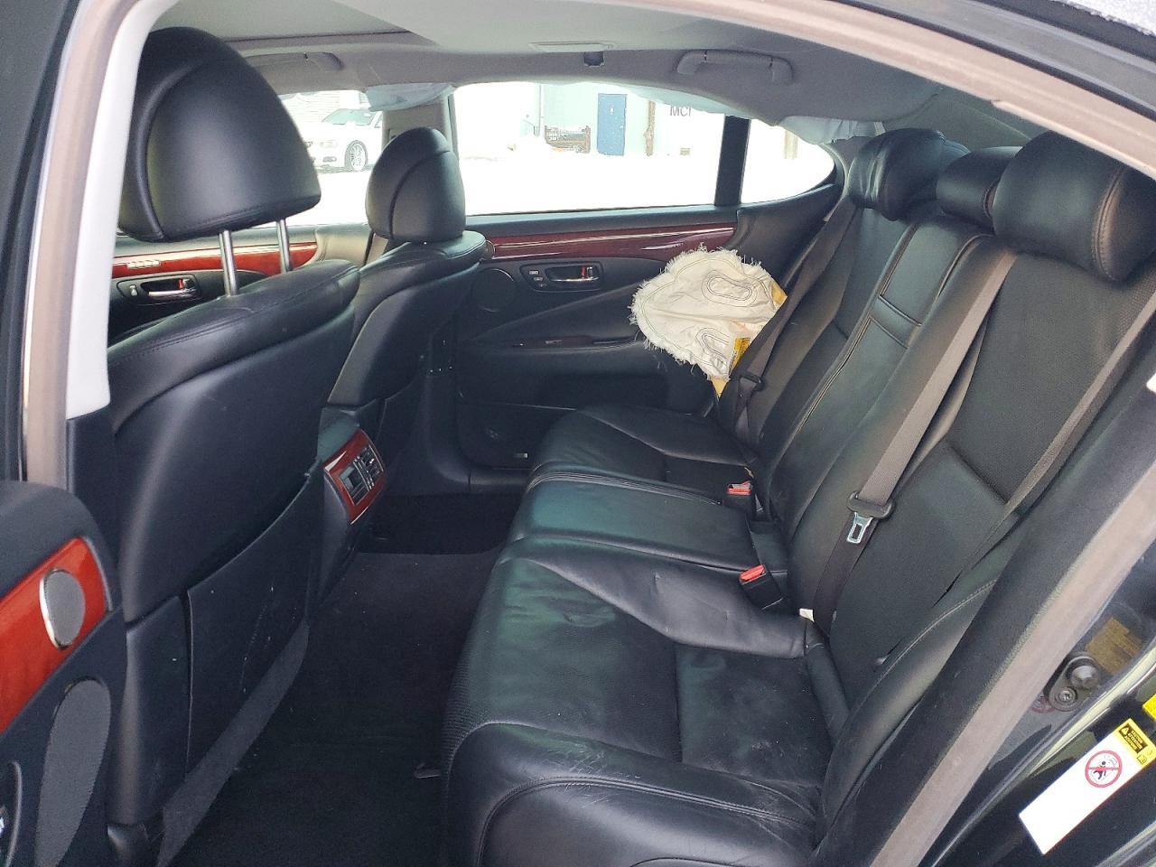 2011 LEXUS LS photo 19