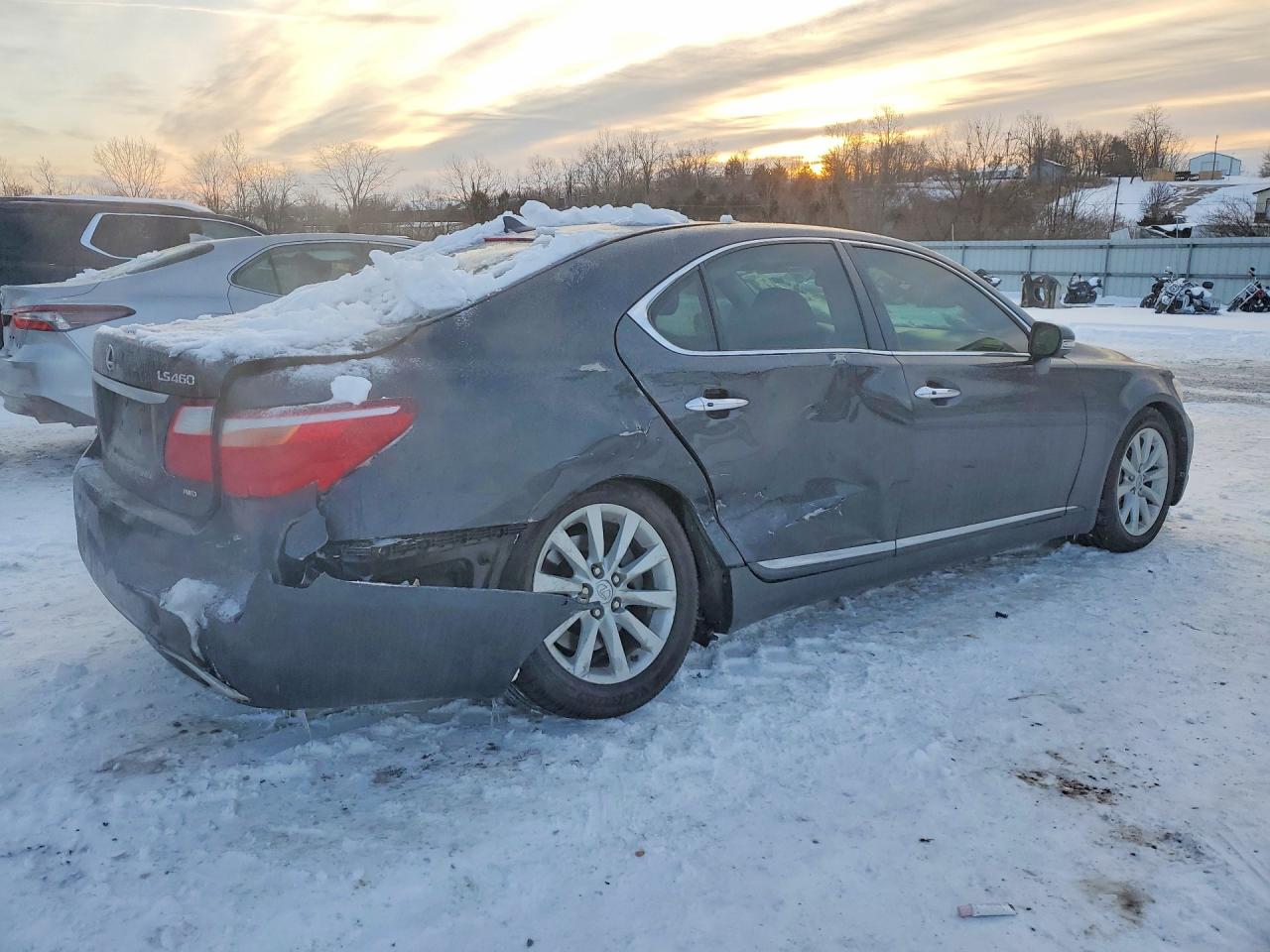 2011 LEXUS LS photo 5