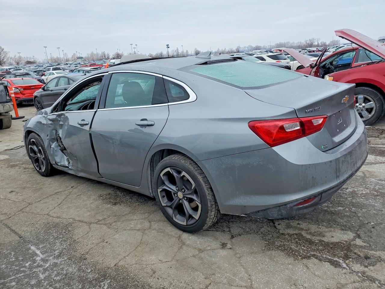 2023 CHEVROLET MALIBU LT photo 2