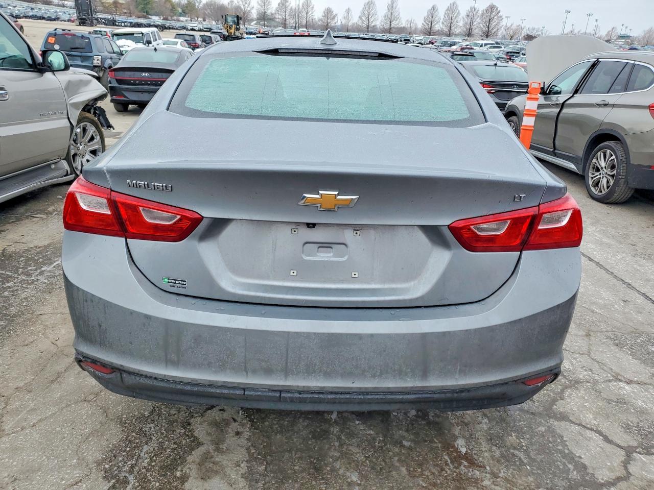 2023 CHEVROLET MALIBU LT photo 6