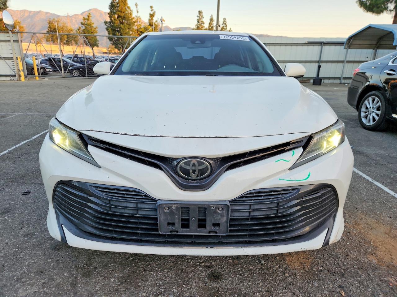 2018 TOYOTA CAMRY L photo 5