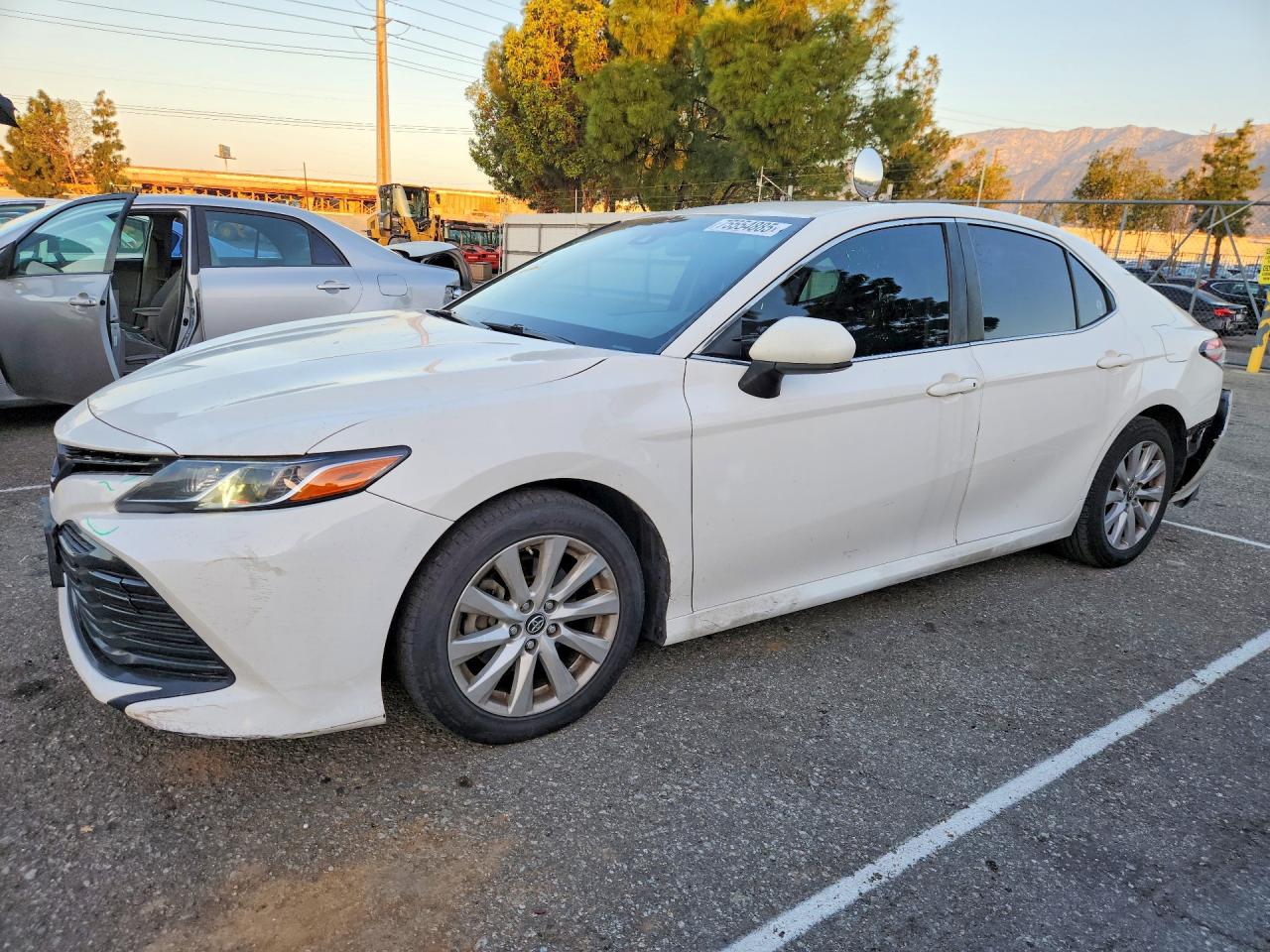 2018 TOYOTA CAMRY
