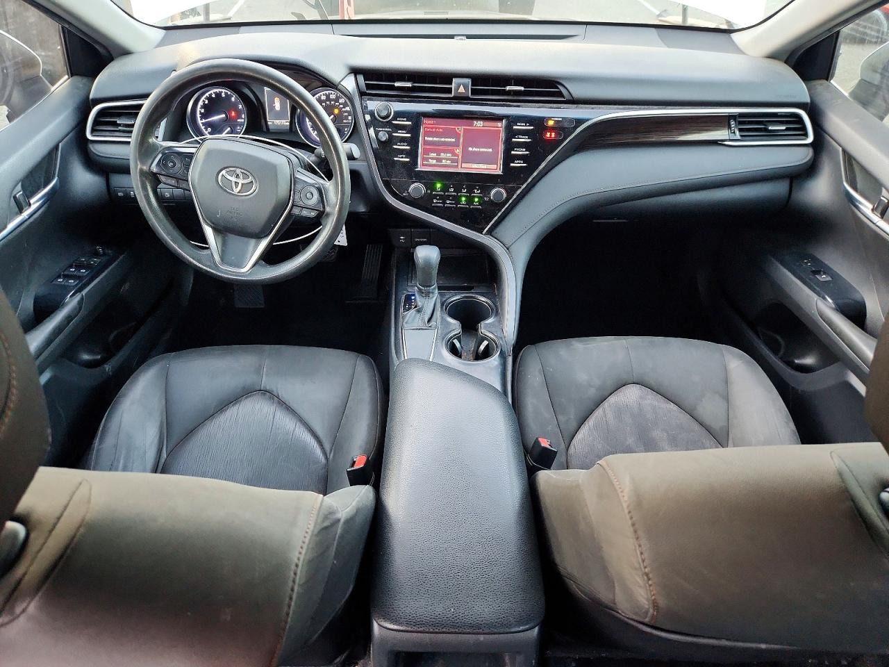 2018 TOYOTA CAMRY L photo 8