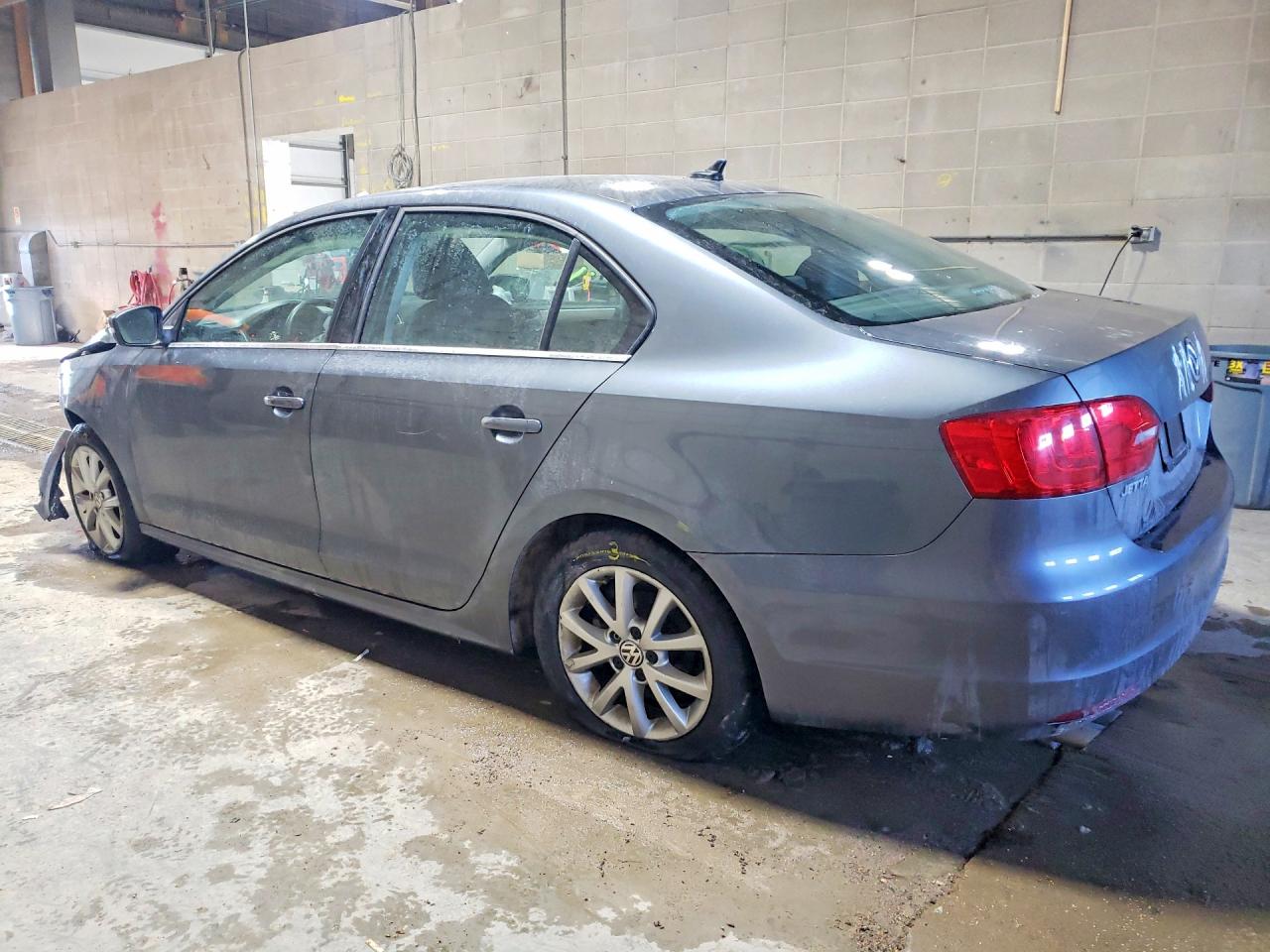 2014 VOLKSWAGEN JETTA SE photo 3