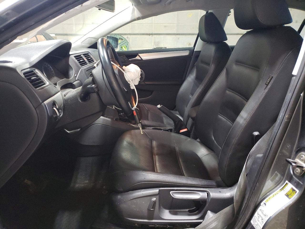 2014 VOLKSWAGEN JETTA SE photo 13