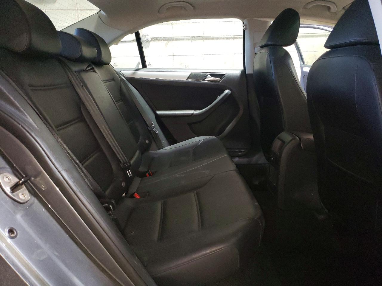 2014 VOLKSWAGEN JETTA SE photo 19