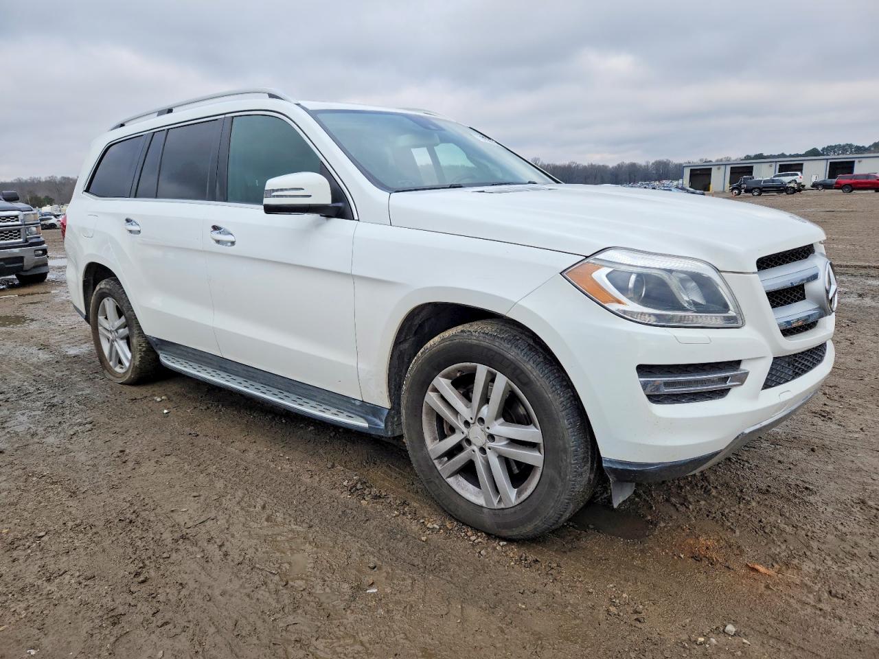 2015 MERCEDES-BENZ GL 450 4MATIC photo 10
