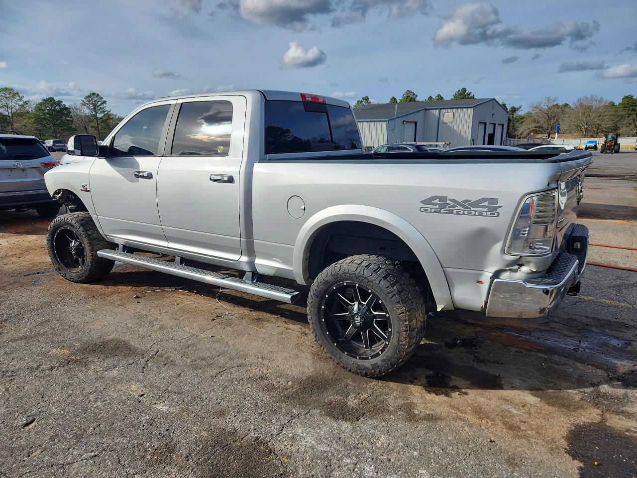 2018 RAM 2500 LARAMIE photo 2