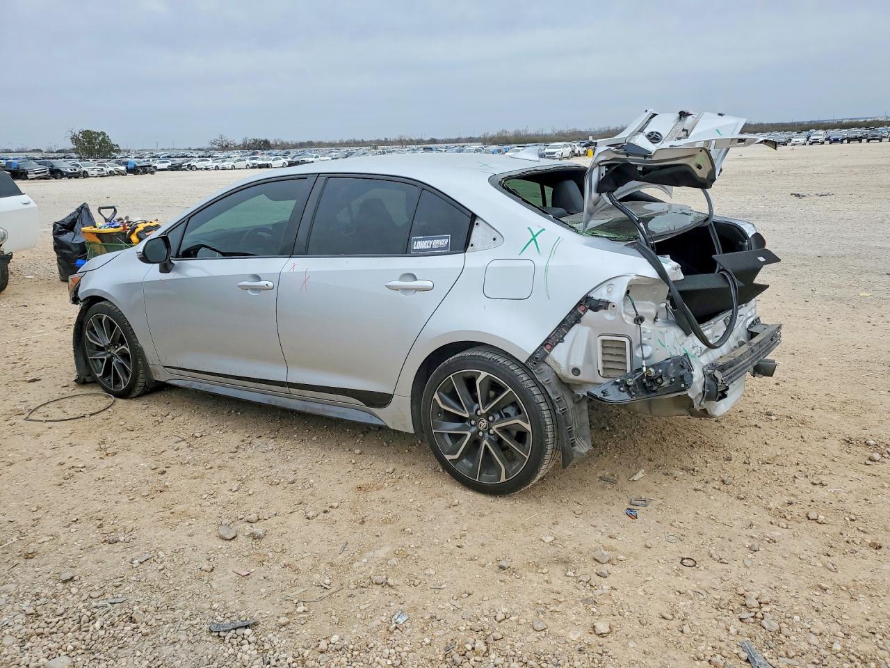 2022 TOYOTA COROLLA SE photo 3