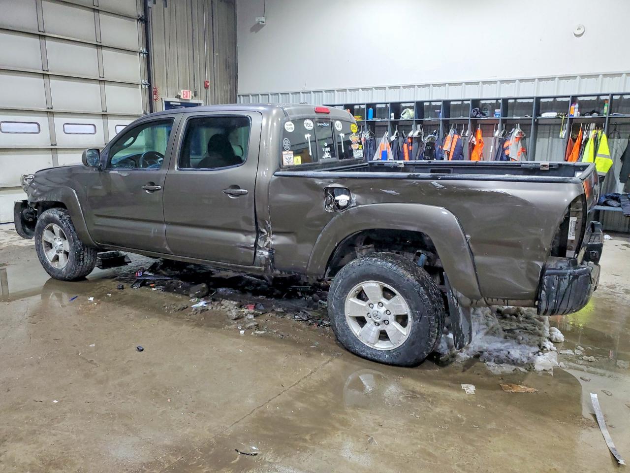 2009 TOYOTA TACOMA V6 photo 2