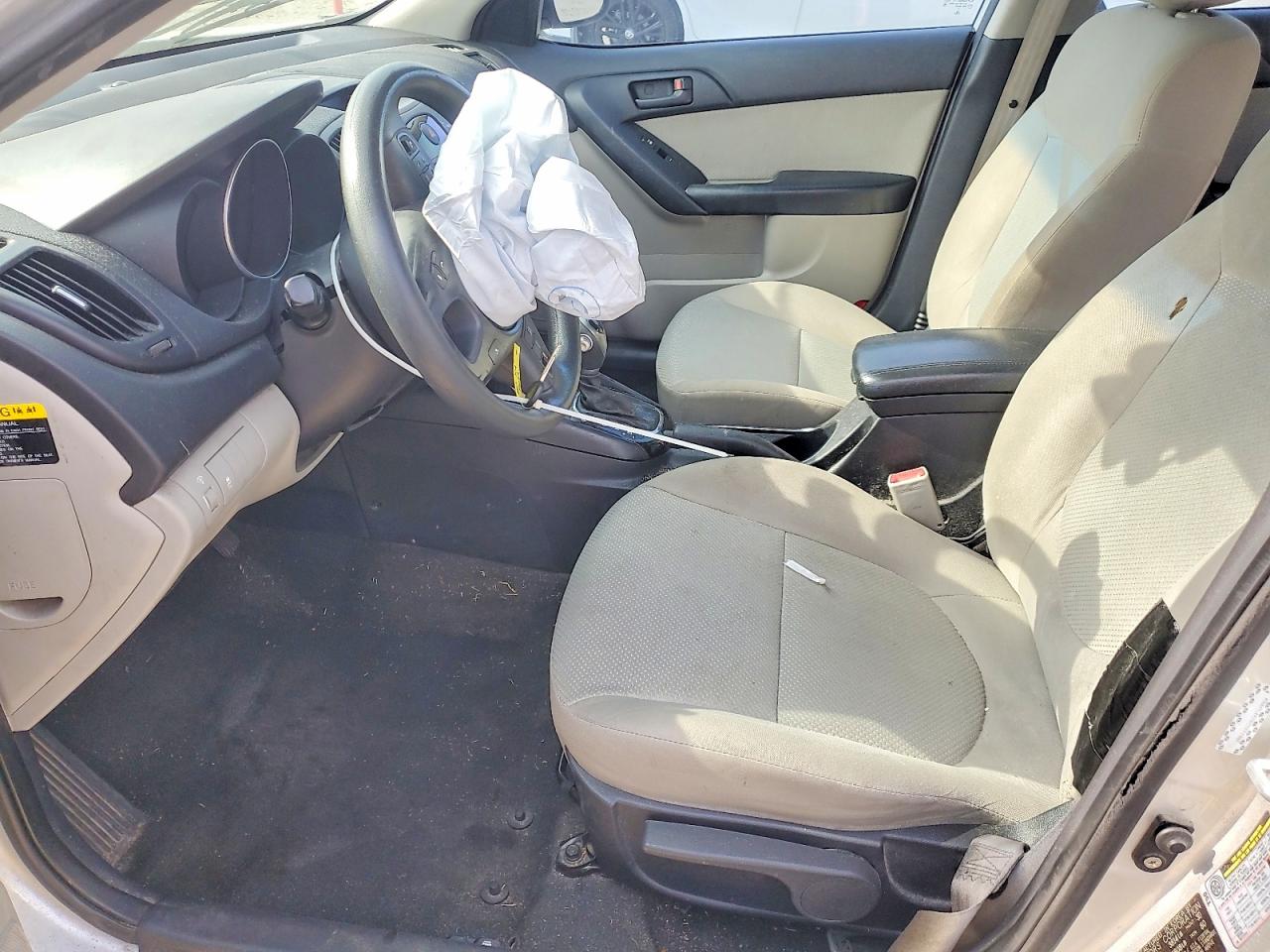 2012 KIA FORTE EX photo 13