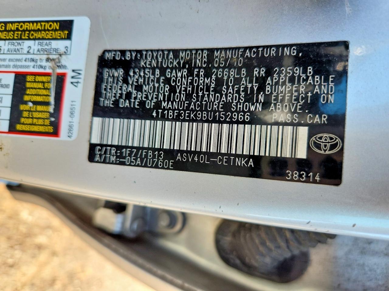 2011 TOYOTA CAMRY LE photo 34