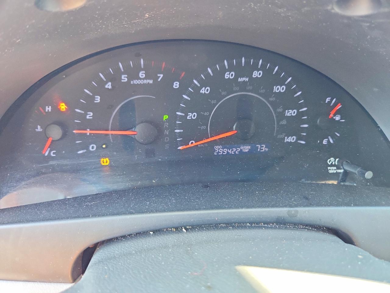 2011 TOYOTA CAMRY LE photo 25