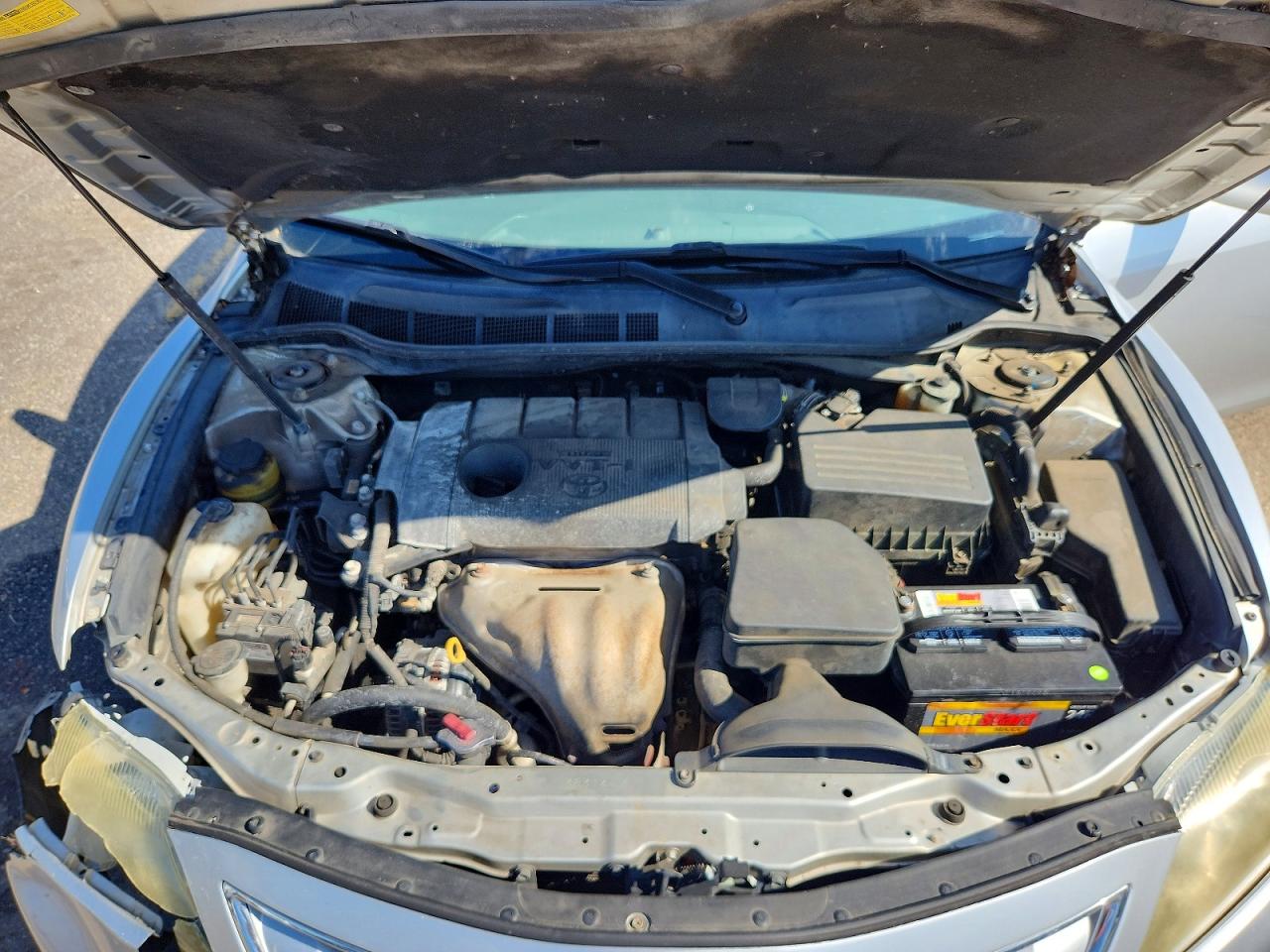 2011 TOYOTA CAMRY LE photo 31