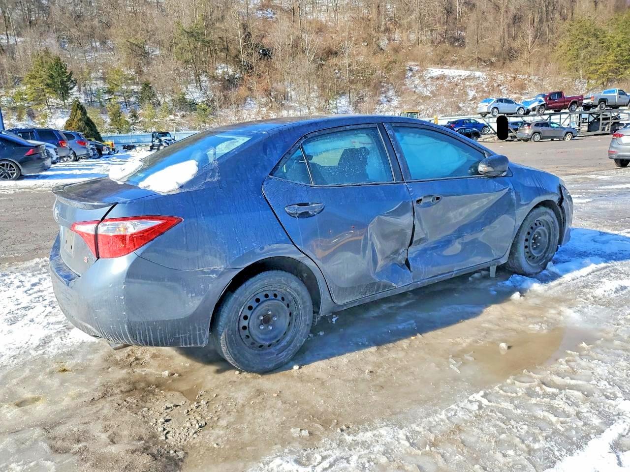 2016 TOYOTA COROLLA L photo 5
