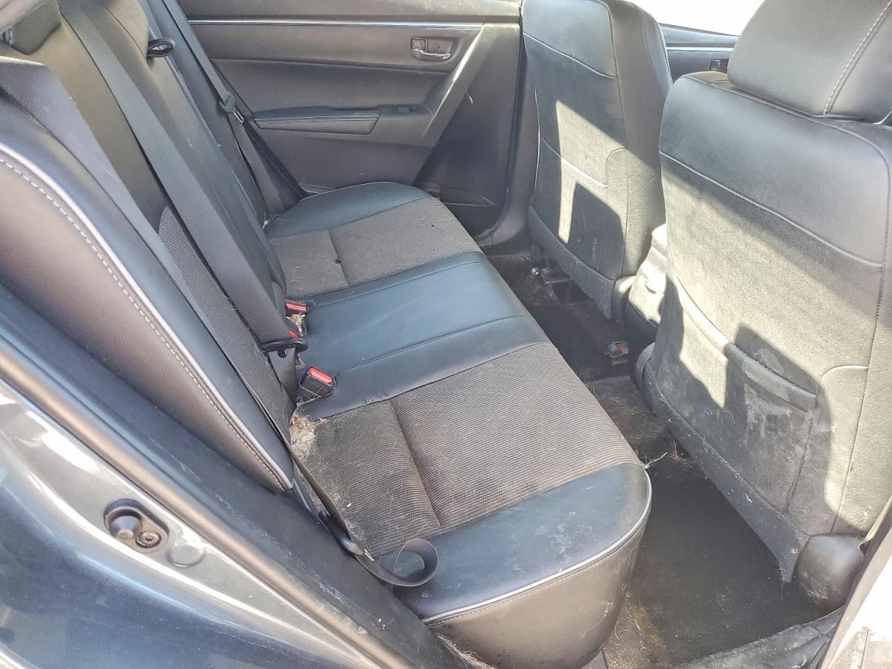 2016 TOYOTA COROLLA L photo 19